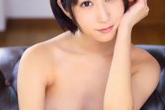 【ソクヌキ】美女相手にチ○ポ抜かずに連続中出し！さてその顛末は…。もう何発も彼女の膣内に発射済。流石にここまで来ると、ピストンするだけで精子がマ○コから溢れ出してくる。うっ、また精子出た。そして最後の発射の後にチ○ポ抜いたら… 湊莉久