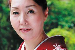 初めてのAV出演！覚悟を決めて脱いでくれました！温泉女将 野風あさみ54歳 フェラごっくん編