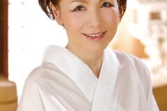 【人気】隣の奥さんは肉垂れ巨乳で母性溢れて床上手 内原美智子 即即編